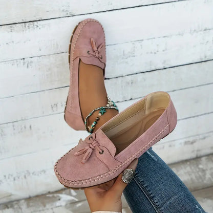 Reagan – Chic Bow Loafers for Any Occasion